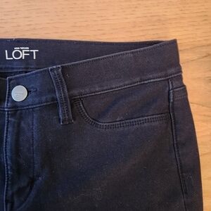 ANN TAYLOR LOFT BLACK DENIM MID RISE JEGGING - EUC - SIZE 28 / 6